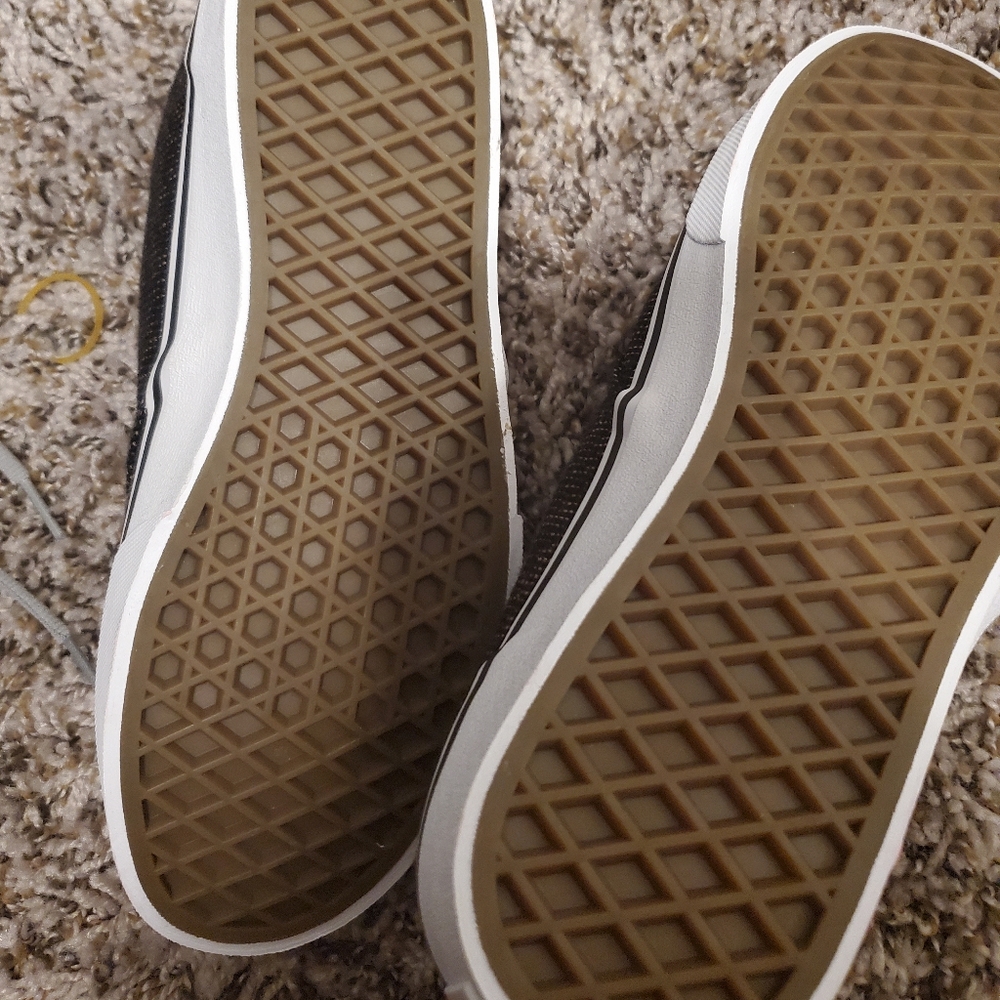 Vans - Picture 4 of 5